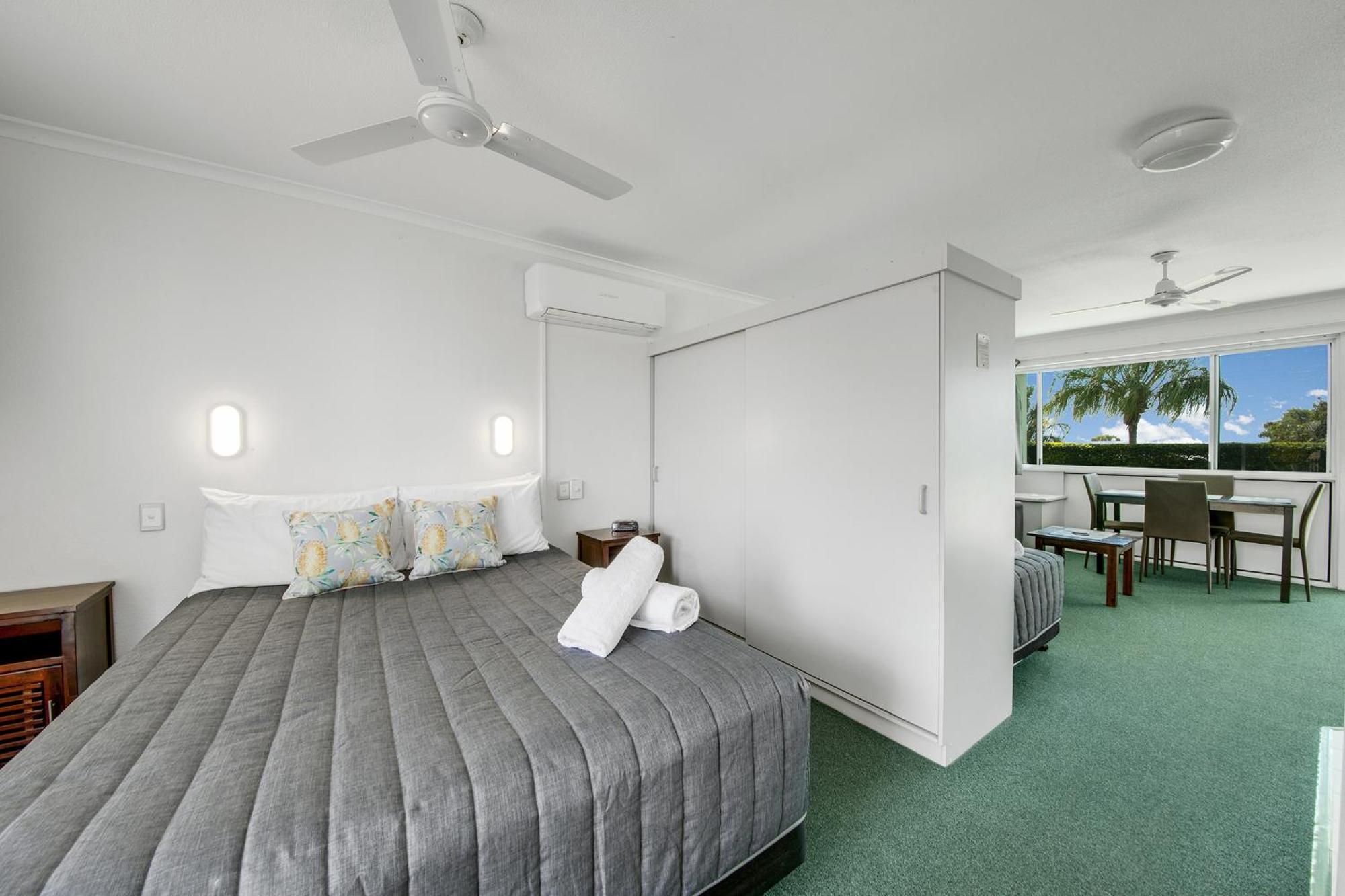 Reef Adventureland Motor Inn Tannum Sands Esterno foto