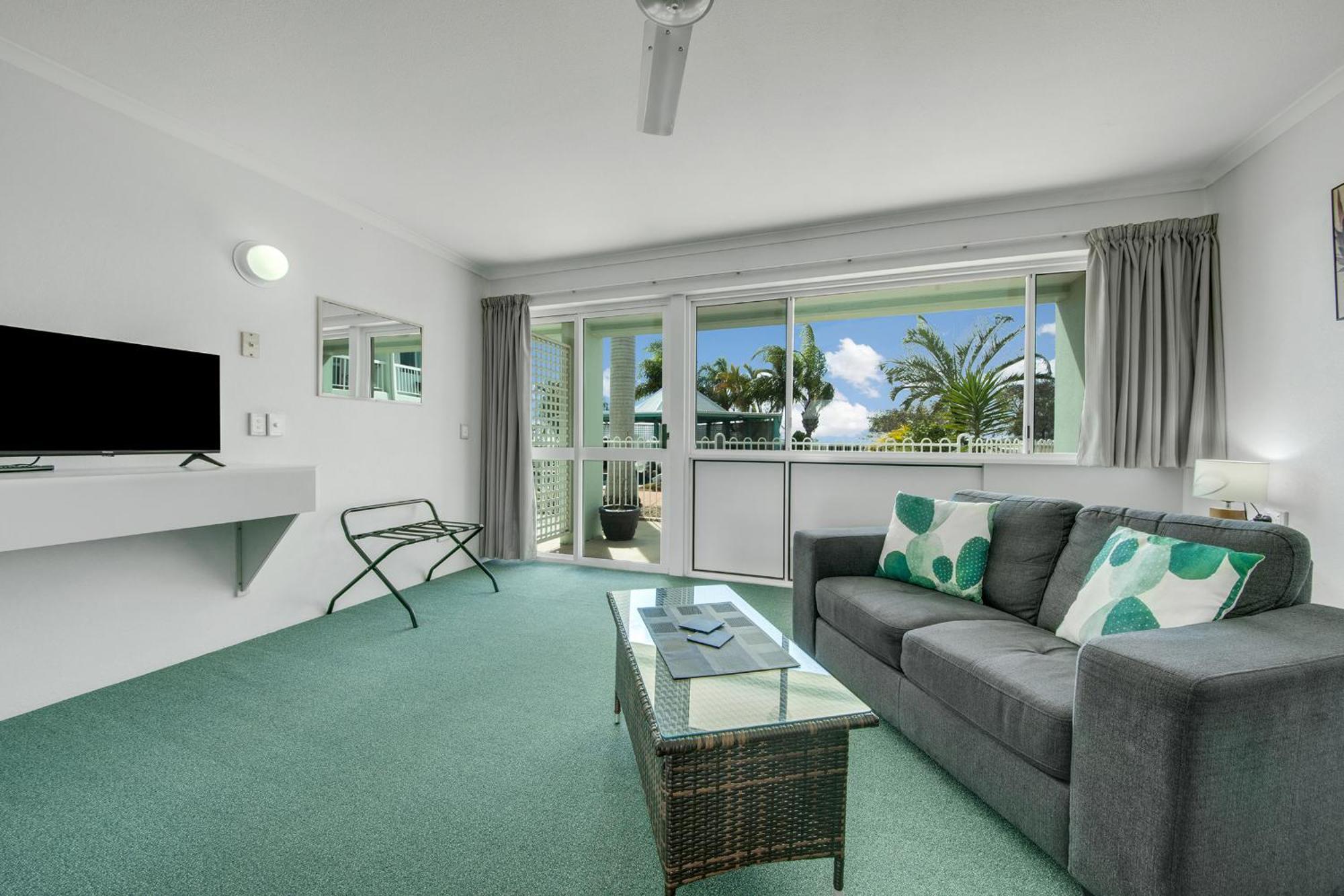 Reef Adventureland Motor Inn Tannum Sands Esterno foto