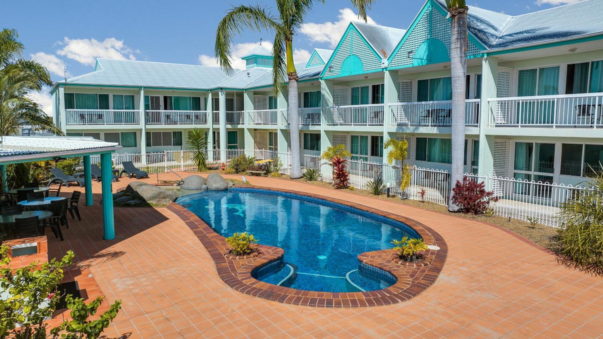 Reef Adventureland Motor Inn Tannum Sands Esterno foto